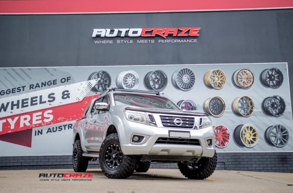 NISSAN NAVARA ADDICT MATTE BLACK